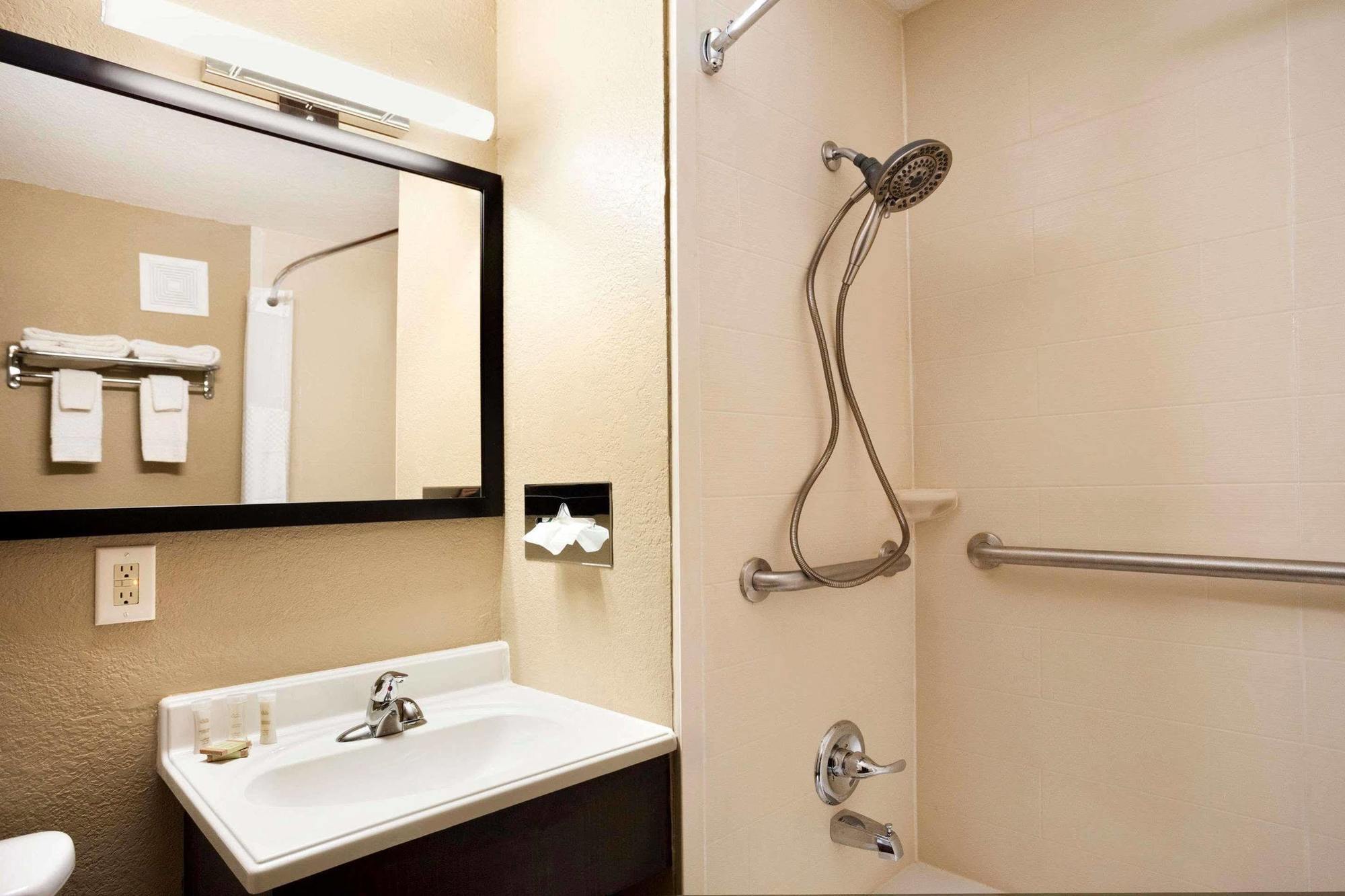 Super 8 By Wyndham Joplin Hotel Ngoại thất bức ảnh